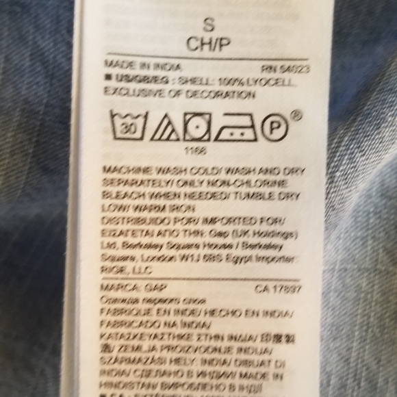 GAP embroidered boho Peasant denim top - Picture 7 of 7